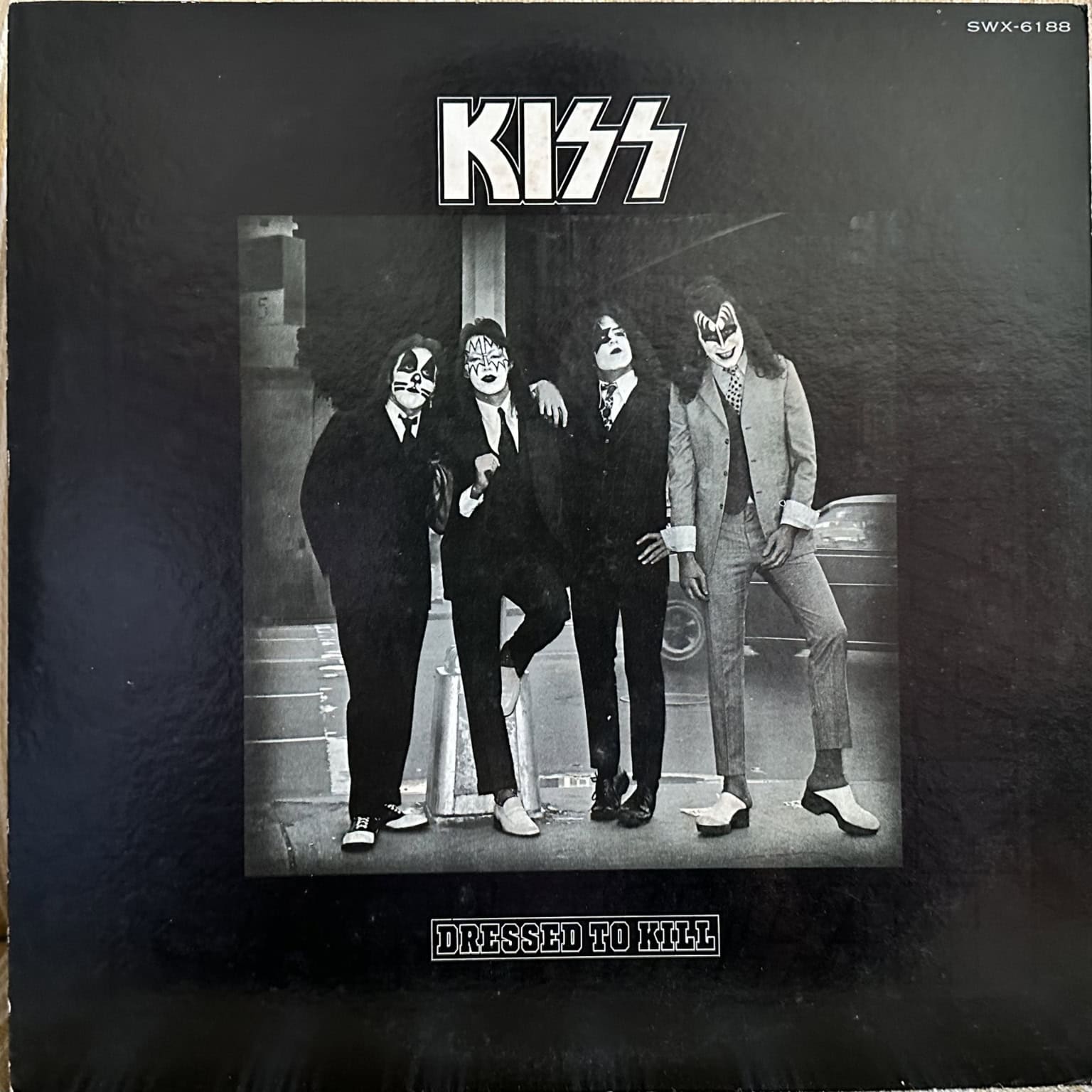 Kiss - Dressed To Kill